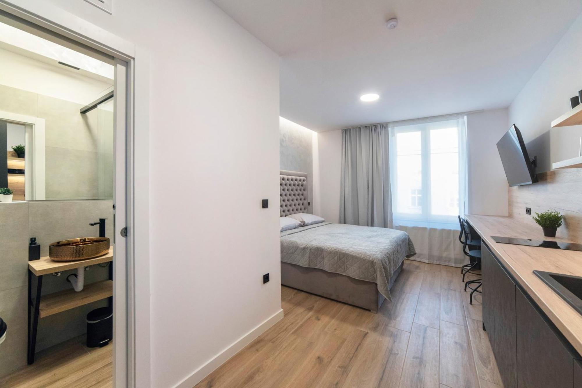 Liberty Apartments, 3Rd Floor, No Elevator 萨格勒布 客房 照片